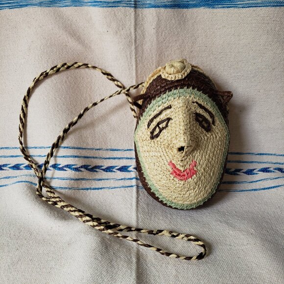 Embera Wounaan Handbags - Vintage Panamanian Woven Figural Medicine Pouch Wounaan Embera Raffia Bag Purse